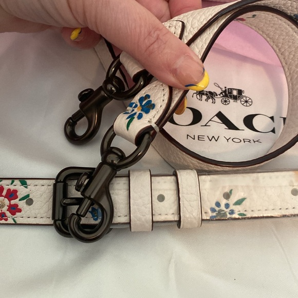 Coach Leather Bag with floral print - Picture 10 of 12